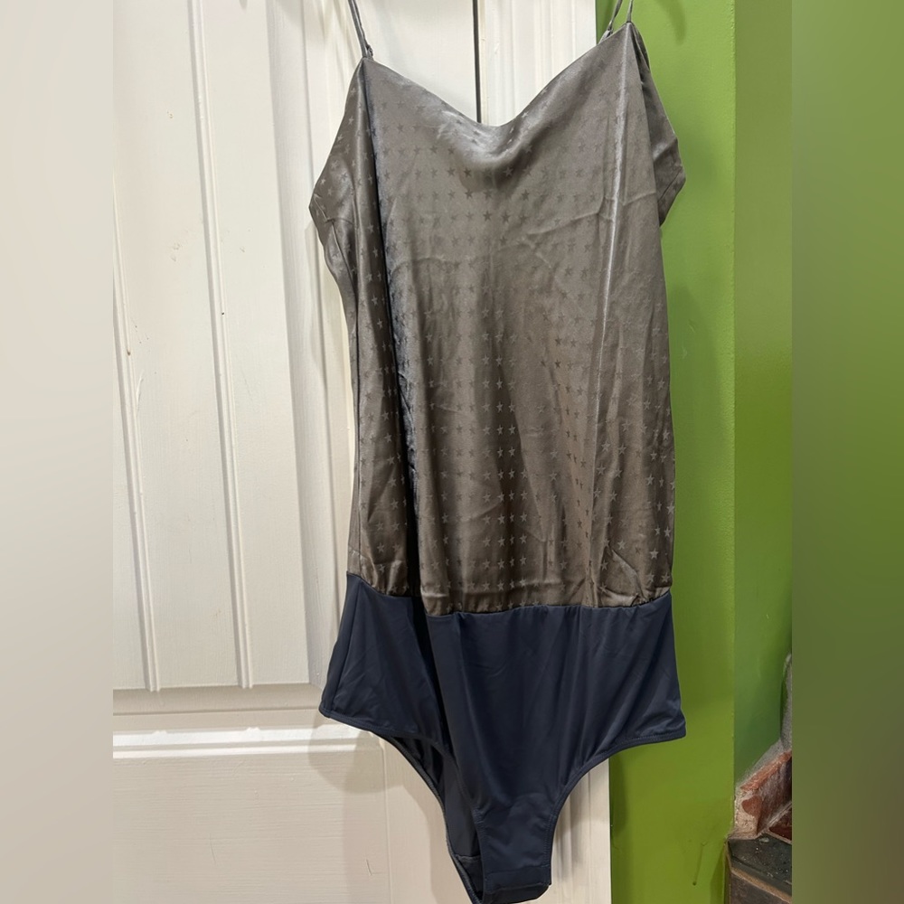CURRENT AIR
Star Silk Cami Bodysuit In Night NWT excellent condition size XS - Picture 4 of 8